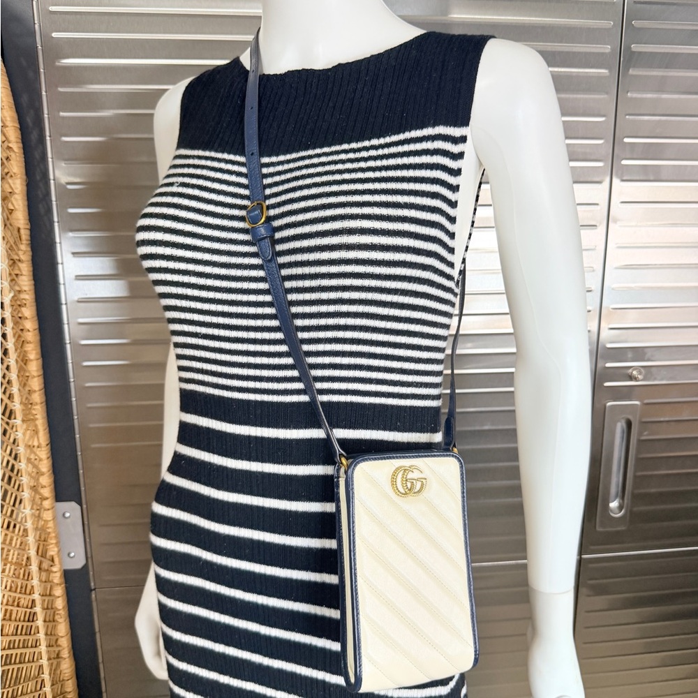 Gucci Marmont Matelasse Chevron Quilted White Navy Mini Phone Card Pouch Bag - Picture 11 of 12